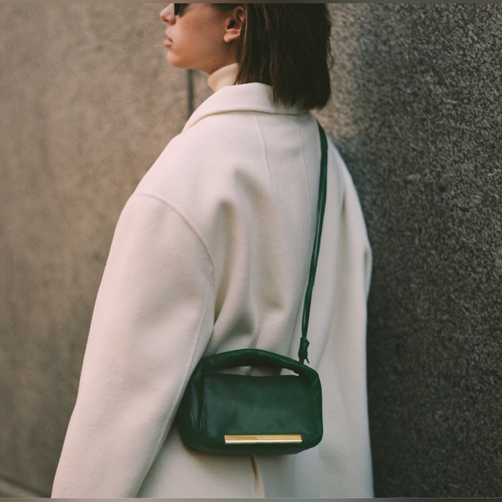 CLOSING JUNE 11!! NWOT Demellier Mini Lisbon